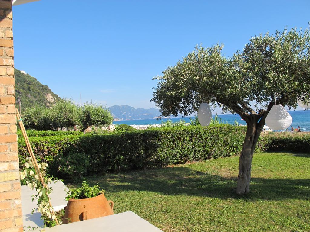 Seafront Calista Beach House With Garden Glyfáda Exterior foto