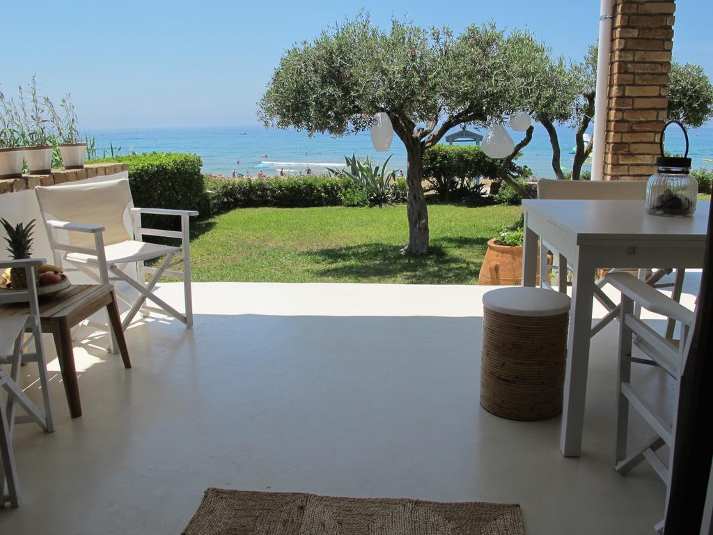 Seafront Calista Beach House With Garden Glyfáda Exterior foto