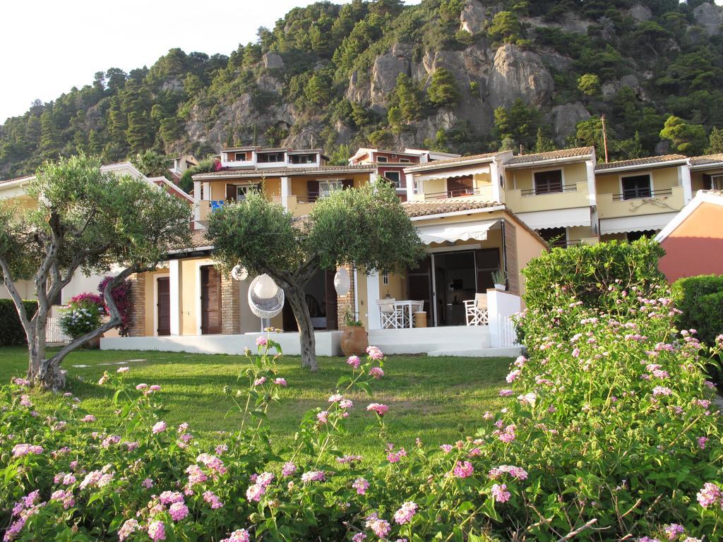 Seafront Calista Beach House With Garden Glyfáda Exterior foto