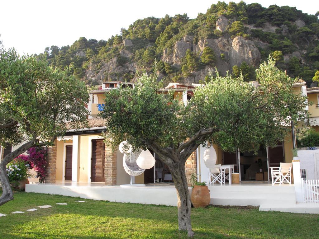 Seafront Calista Beach House With Garden Glyfáda Exterior foto
