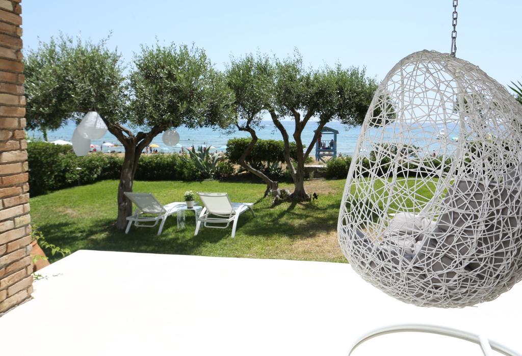 Seafront Calista Beach House With Garden Glyfáda Exterior foto